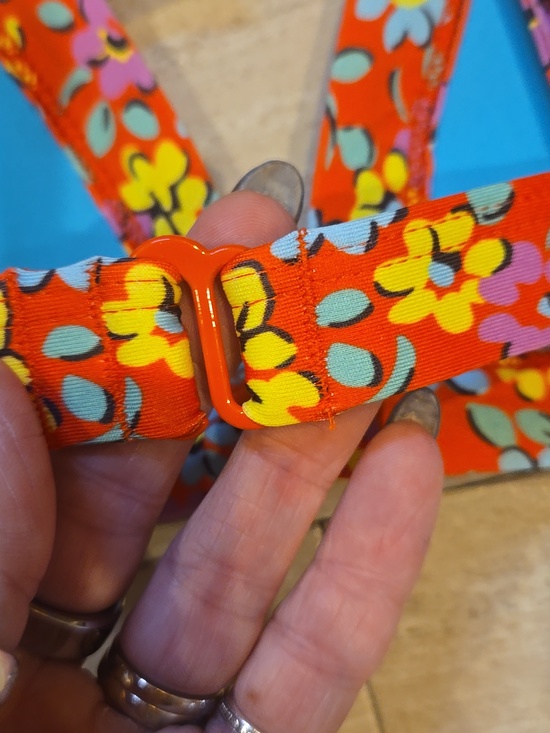 New ONEONE Red Floral Bikini Top - Picture 5 of 9